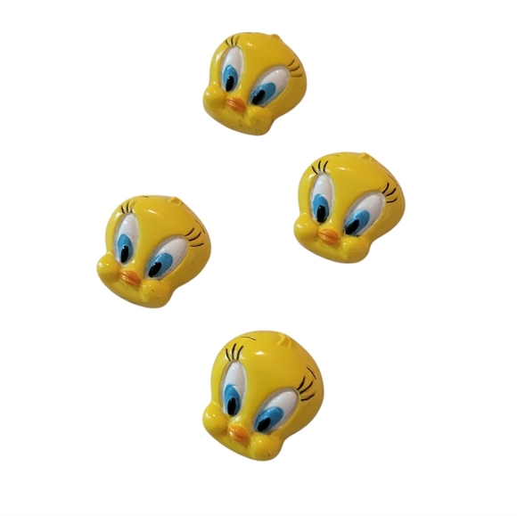 Set Of 4 Tweety Bird Button Covers Novelty Yellow Enamel Looney Tunes Retro - Picture 1 of 5